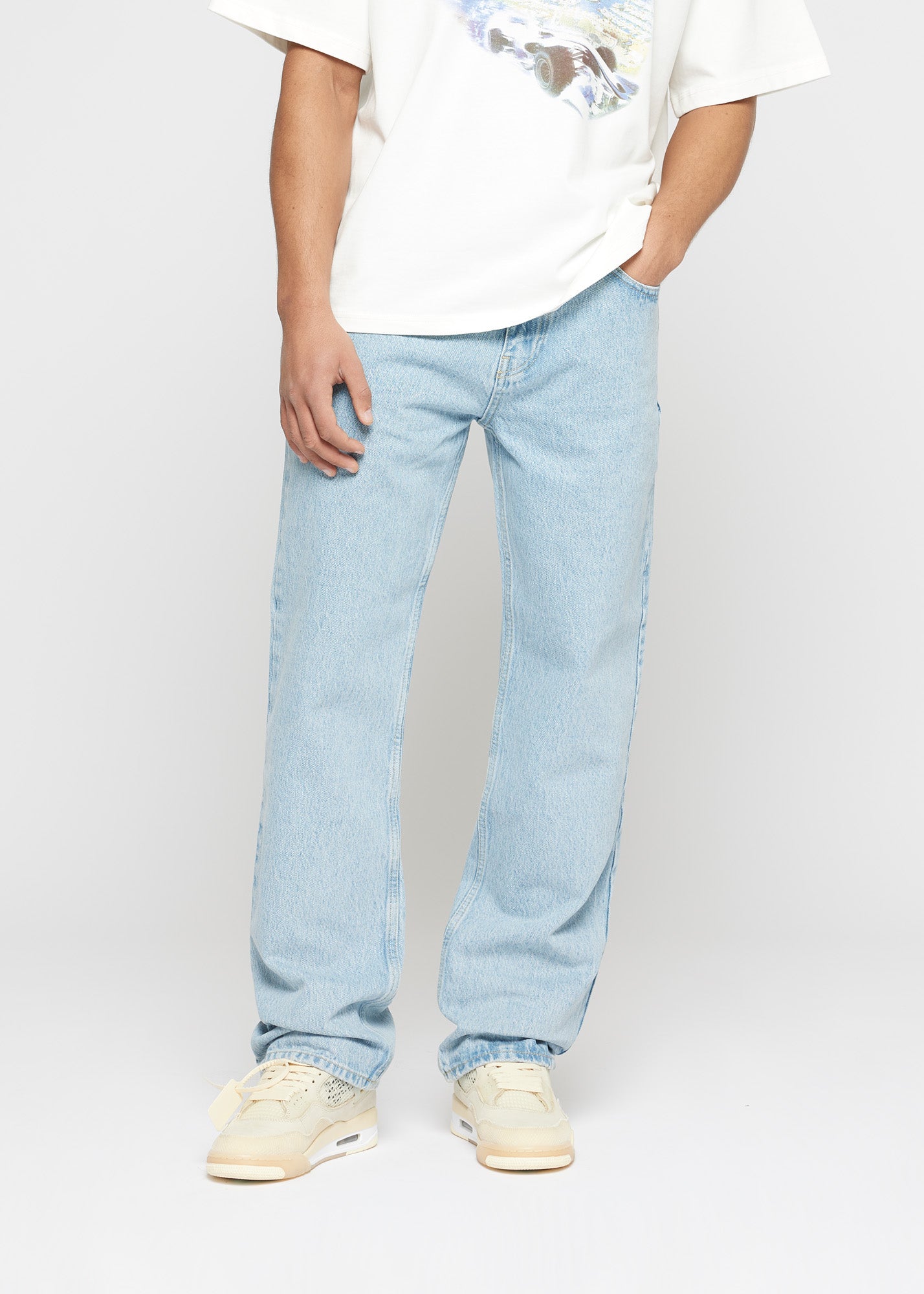 Basic Straight Jeans