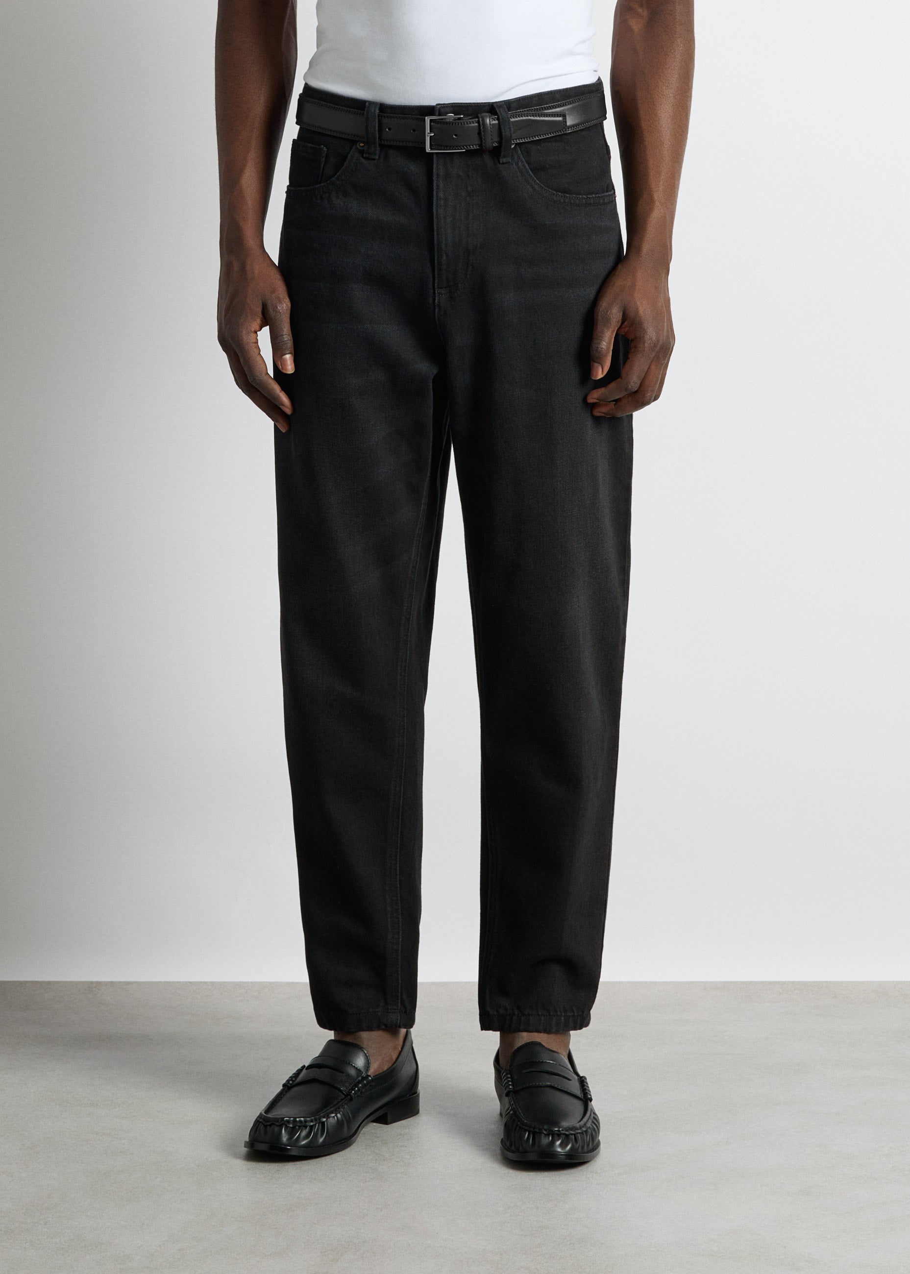 Toelopende jeans