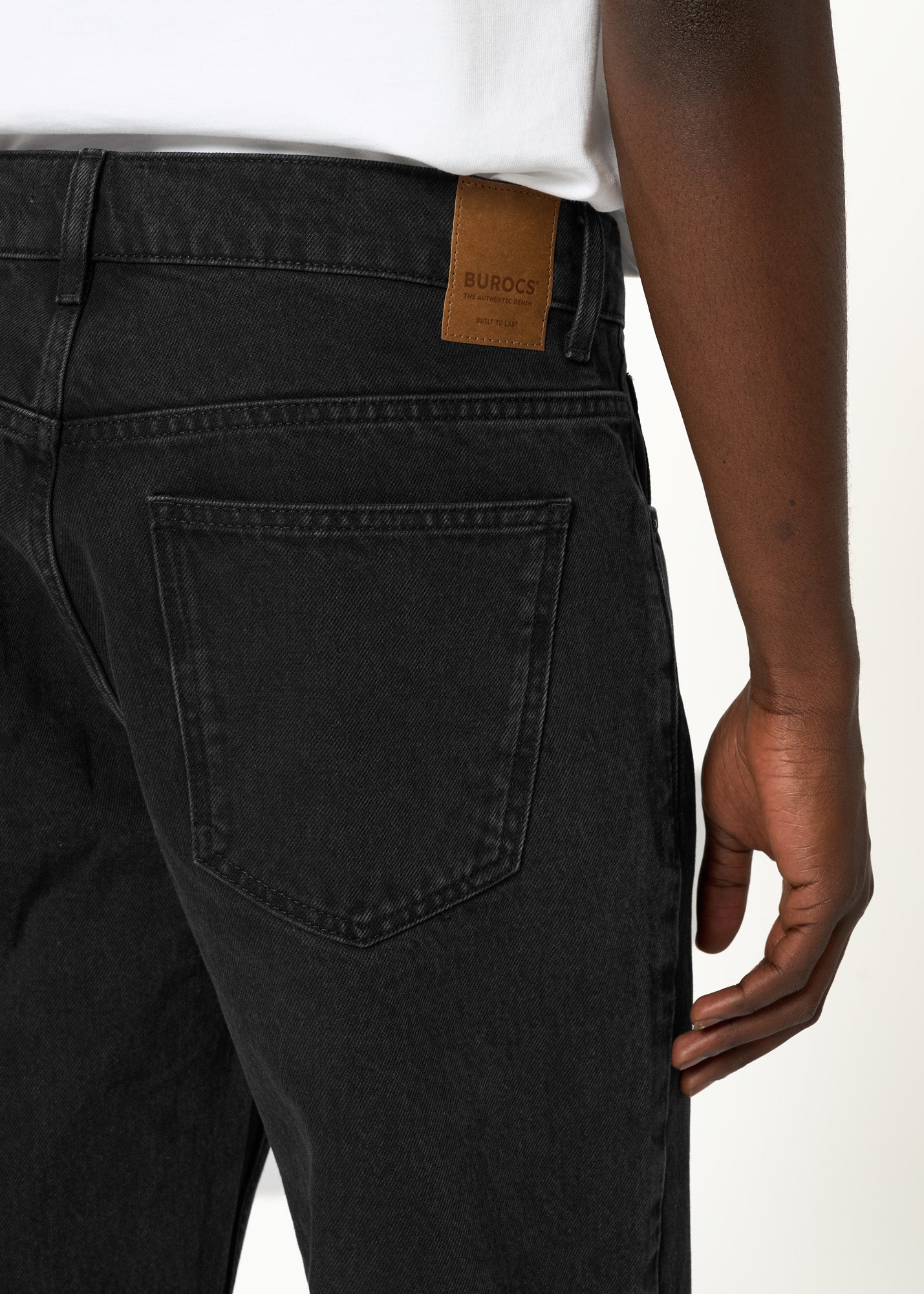 Tapered fit jeans