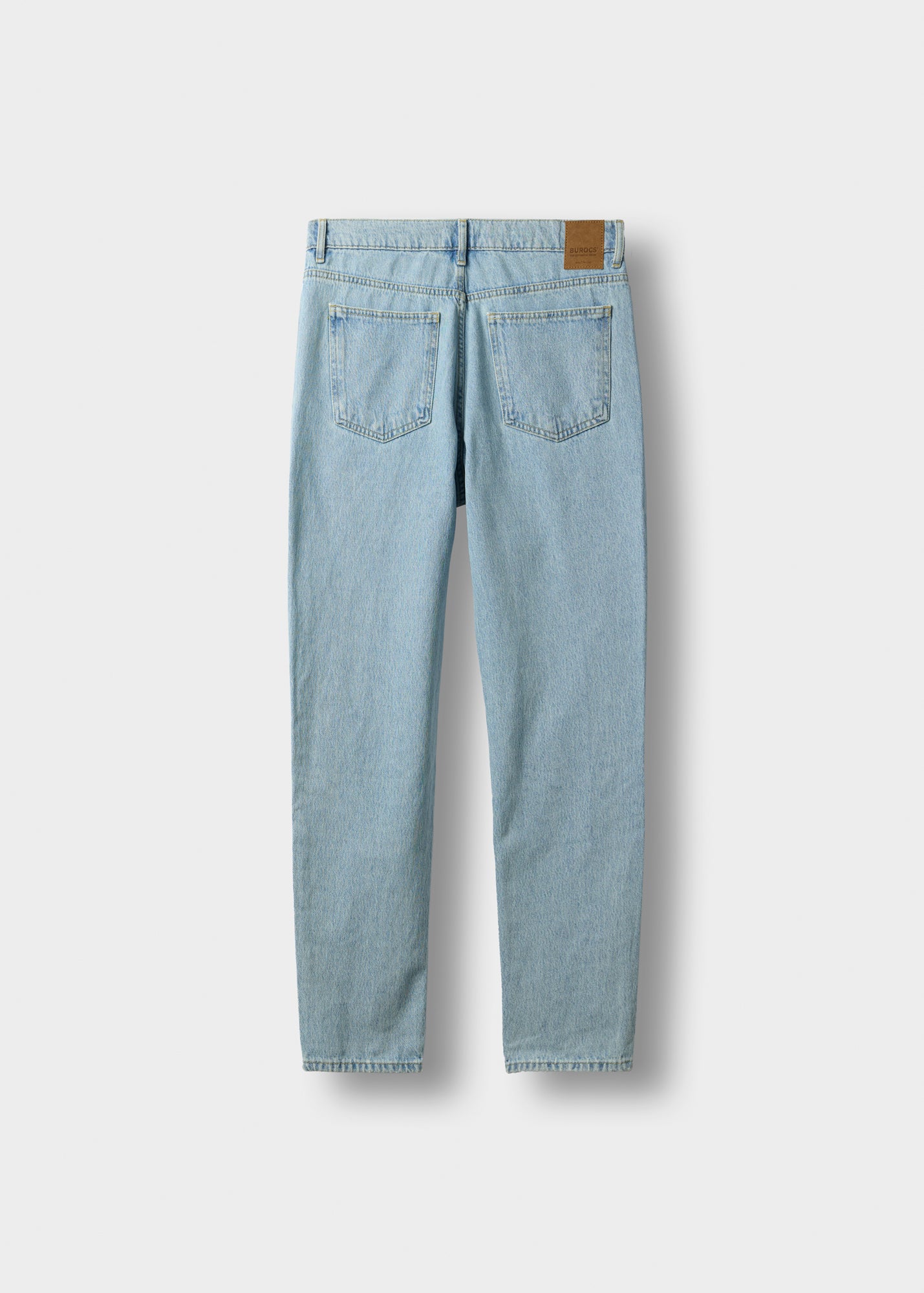 Tapered fit jeans