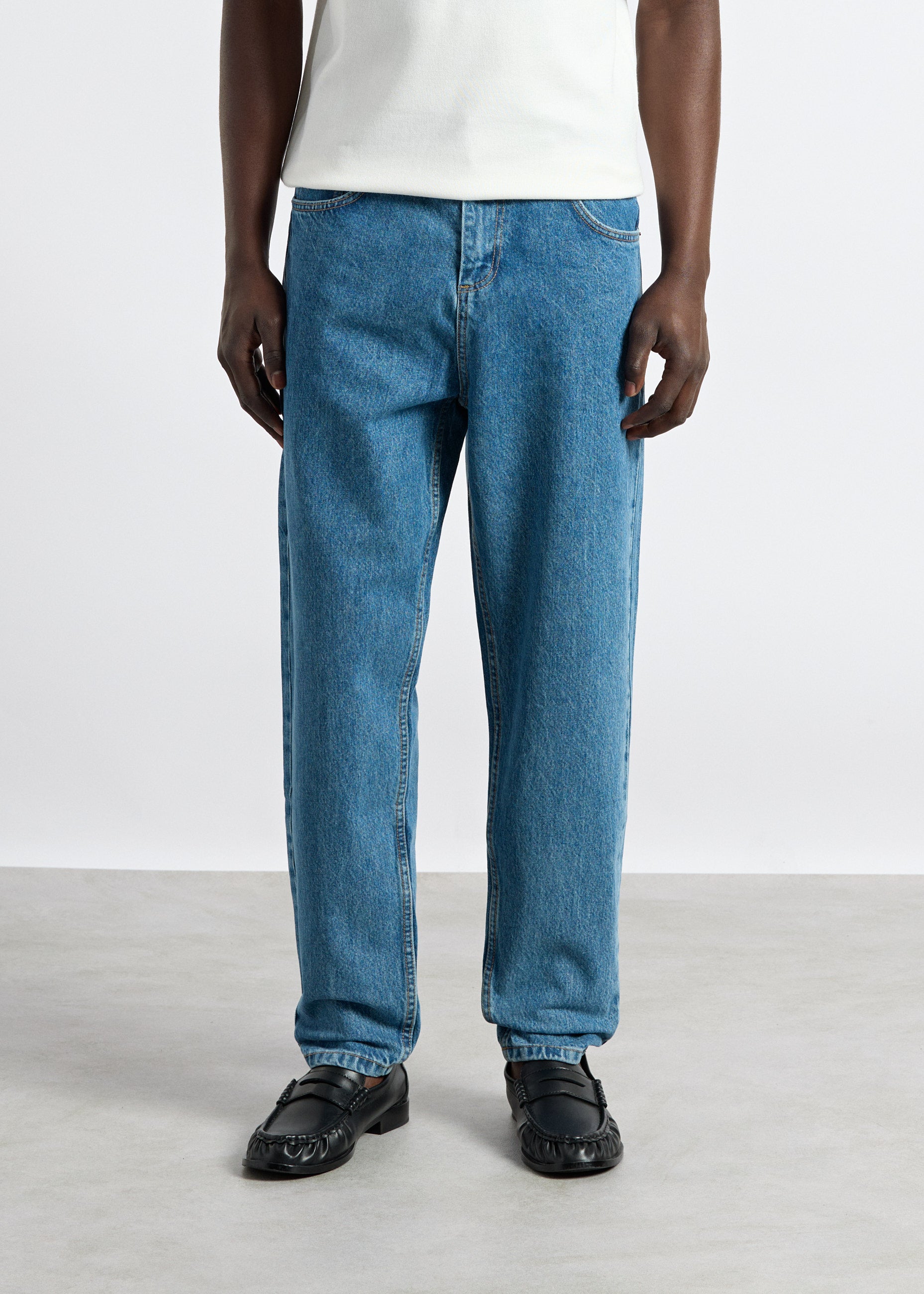 Toelopende jeans
