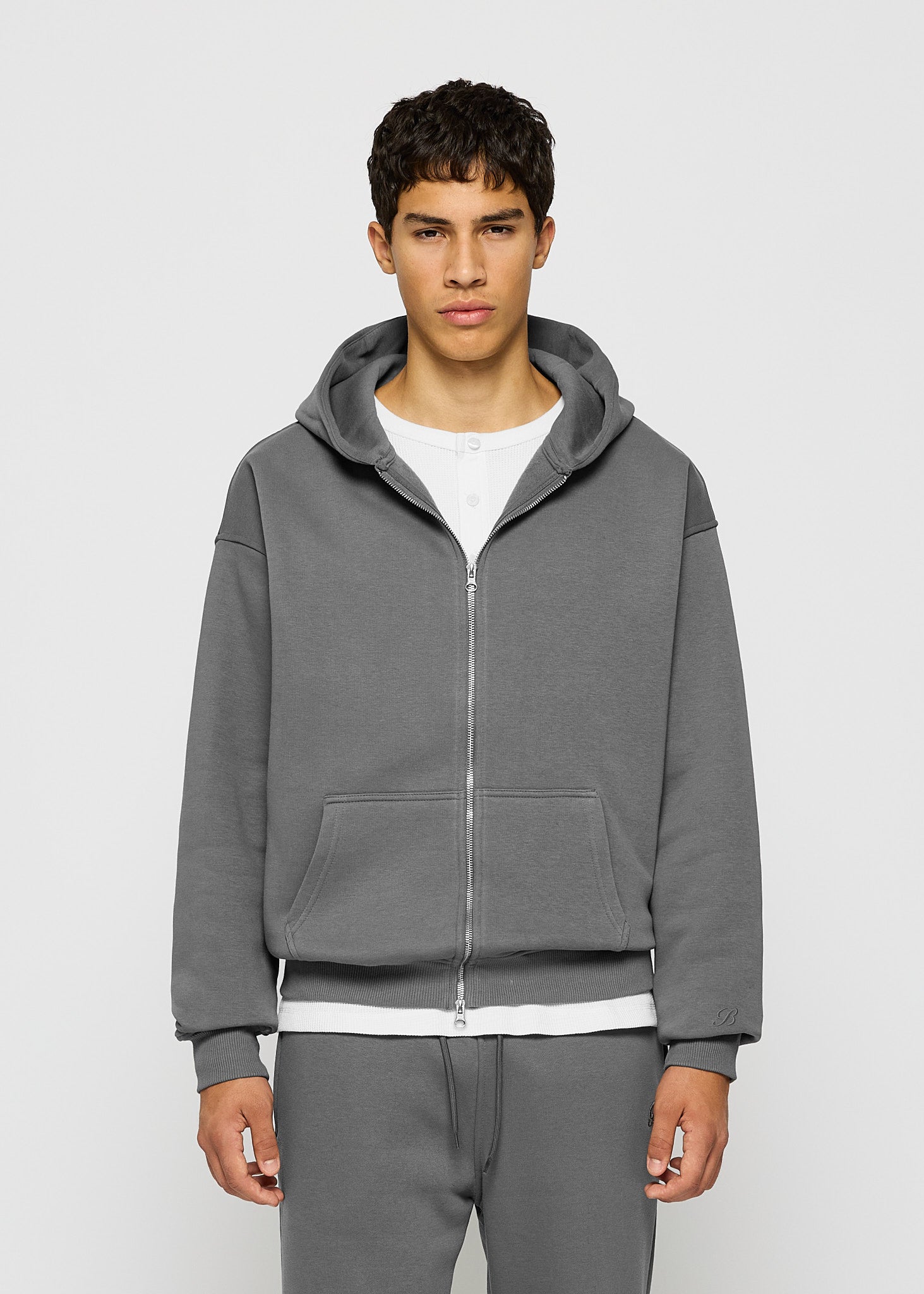 Basic zip hoodie