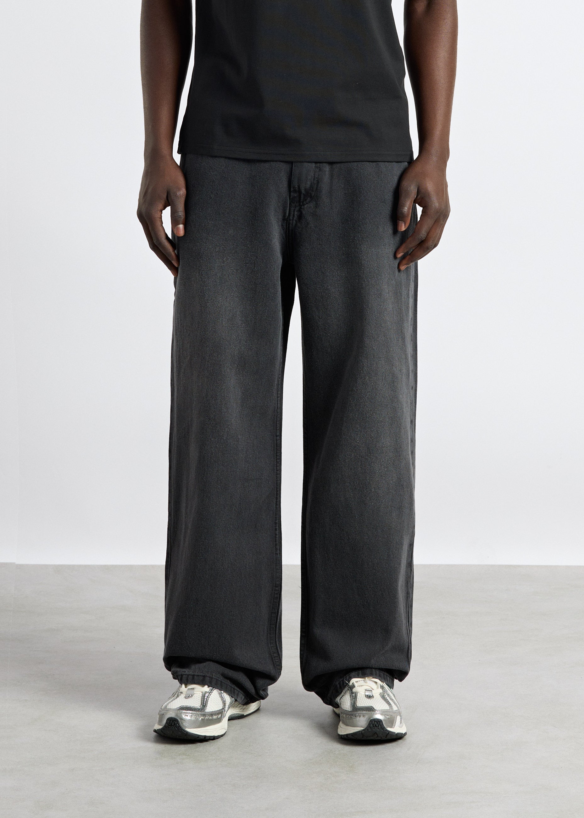 Vince Baggy Jeans
