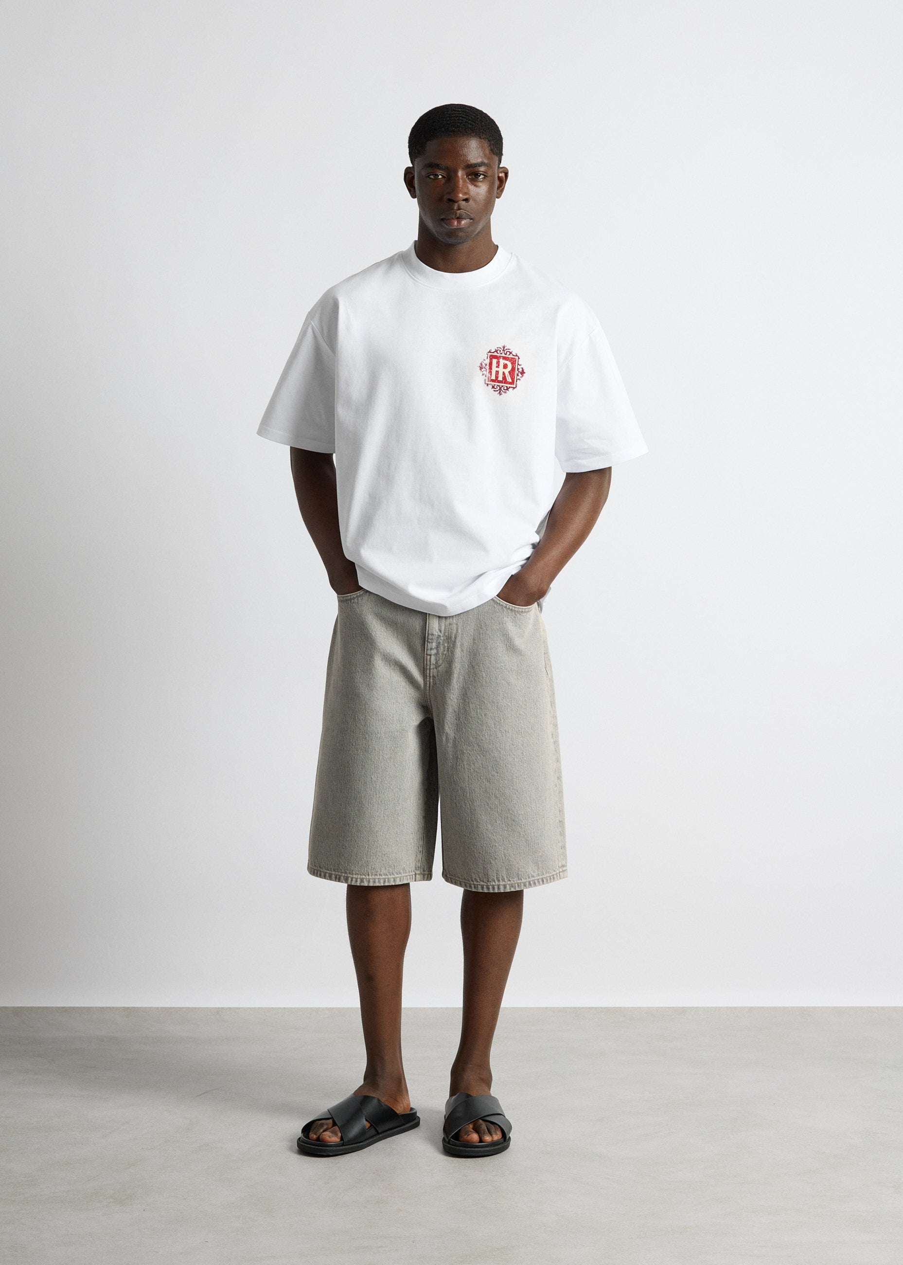 Oversize T-Shirt Hotel Emblem
