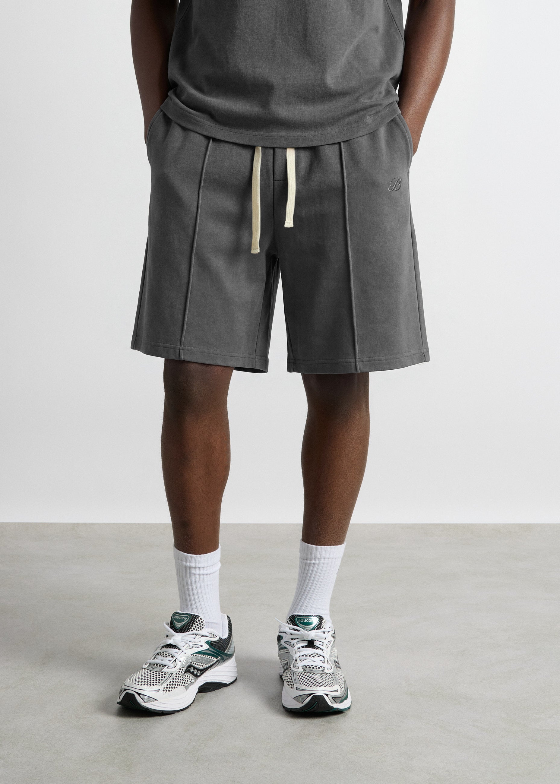 Sweatshorts with Seam