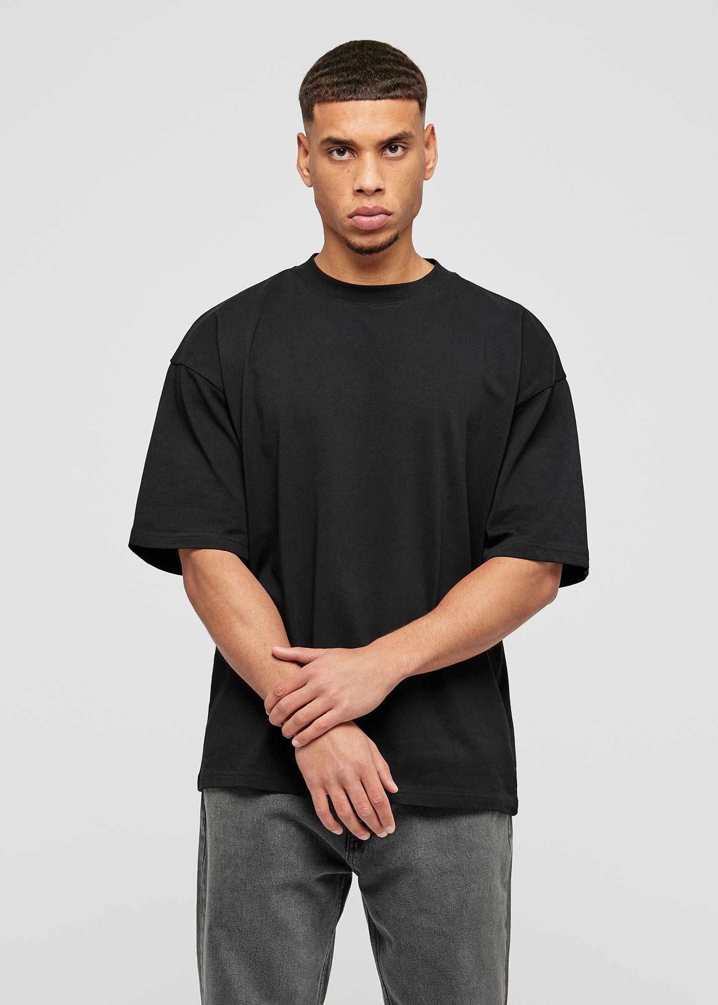 Black oversized t-shirt