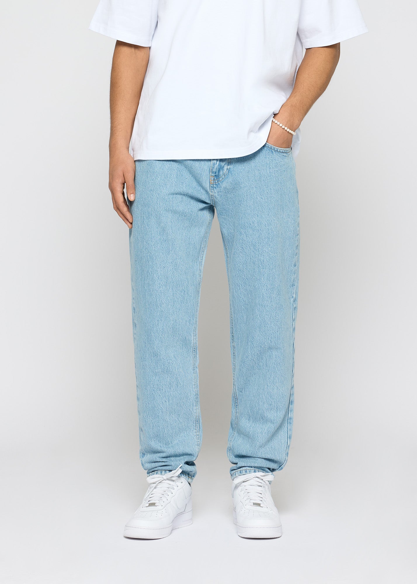 Basic jeans met wortelpasvorm