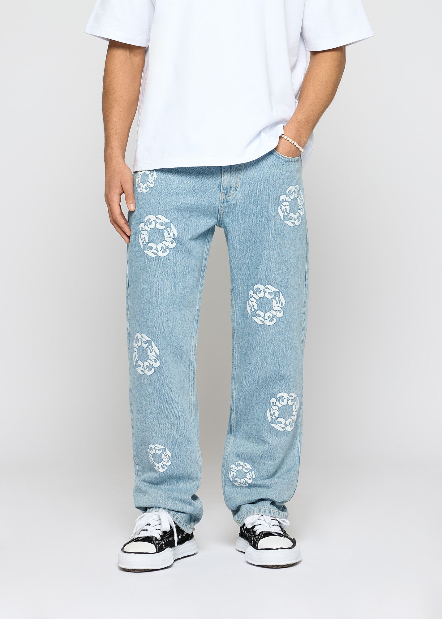Circle Jeans