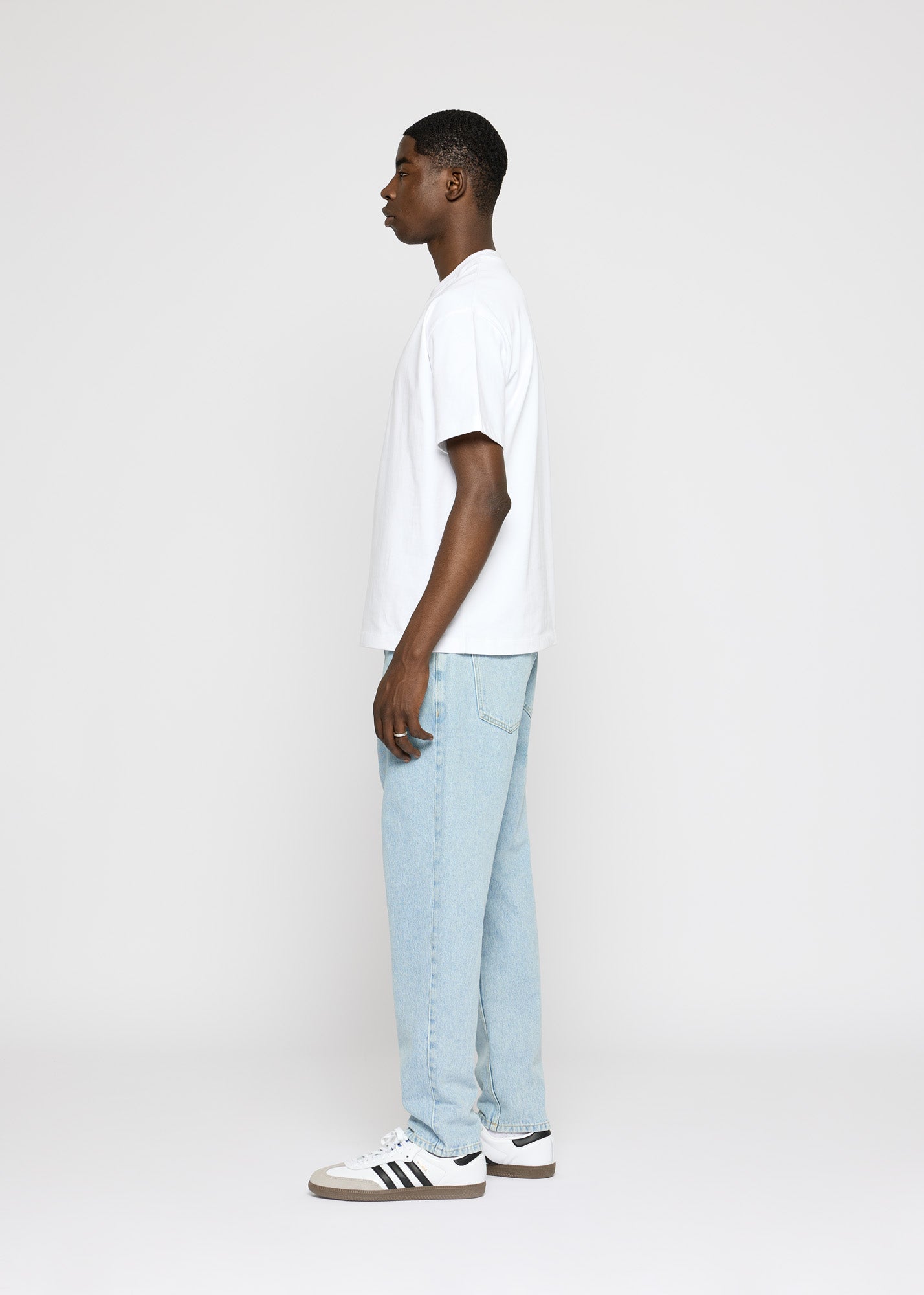 Tapered fit jeans