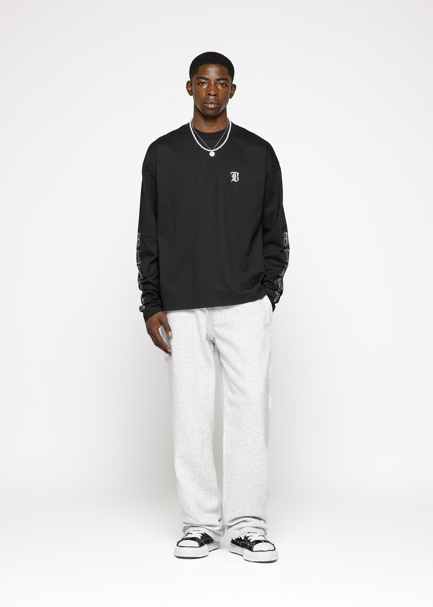 Wide-leg sweatpants