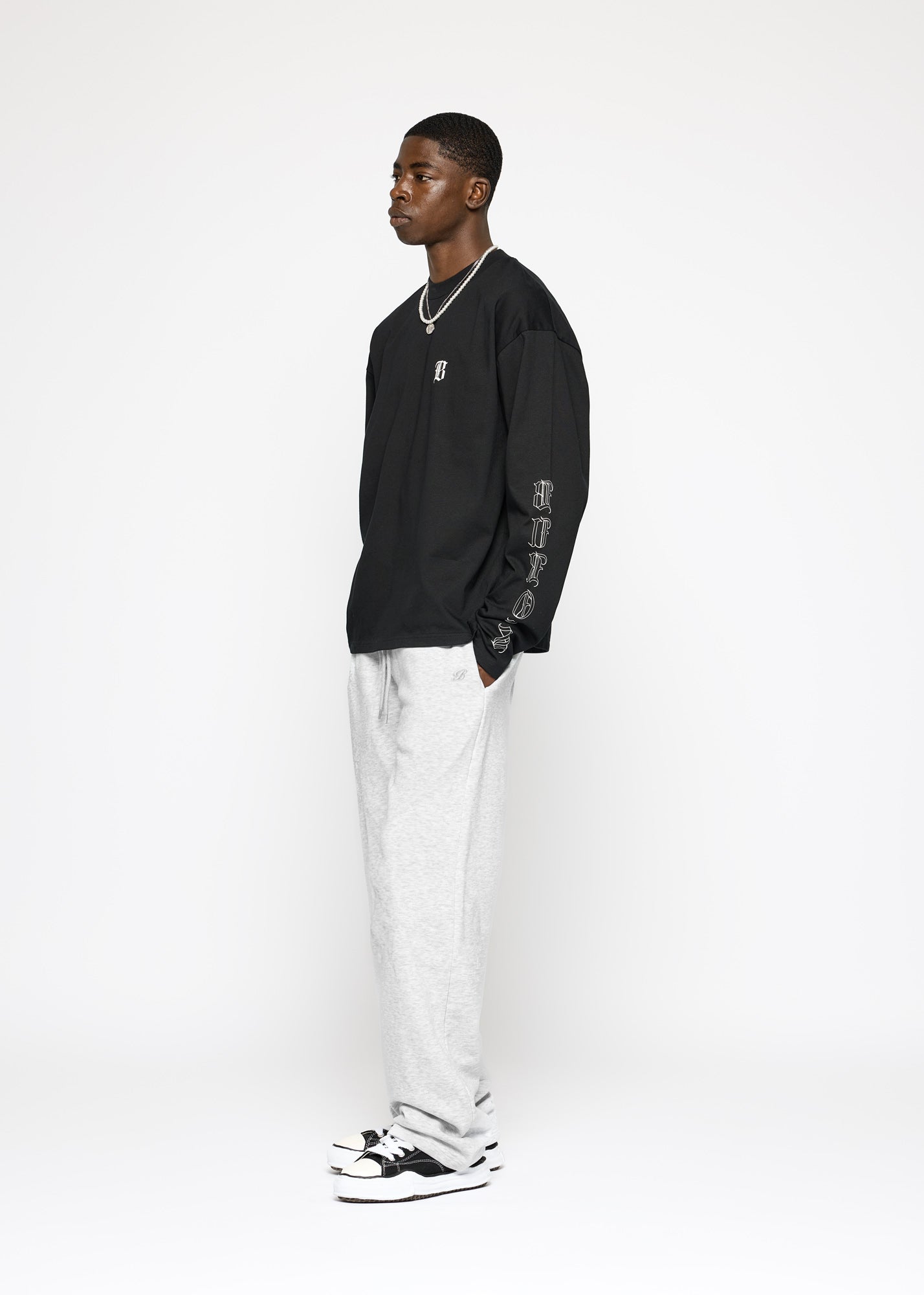 Wide-leg sweatpants