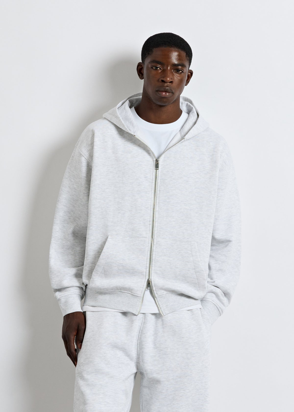 Basic zip hoodie