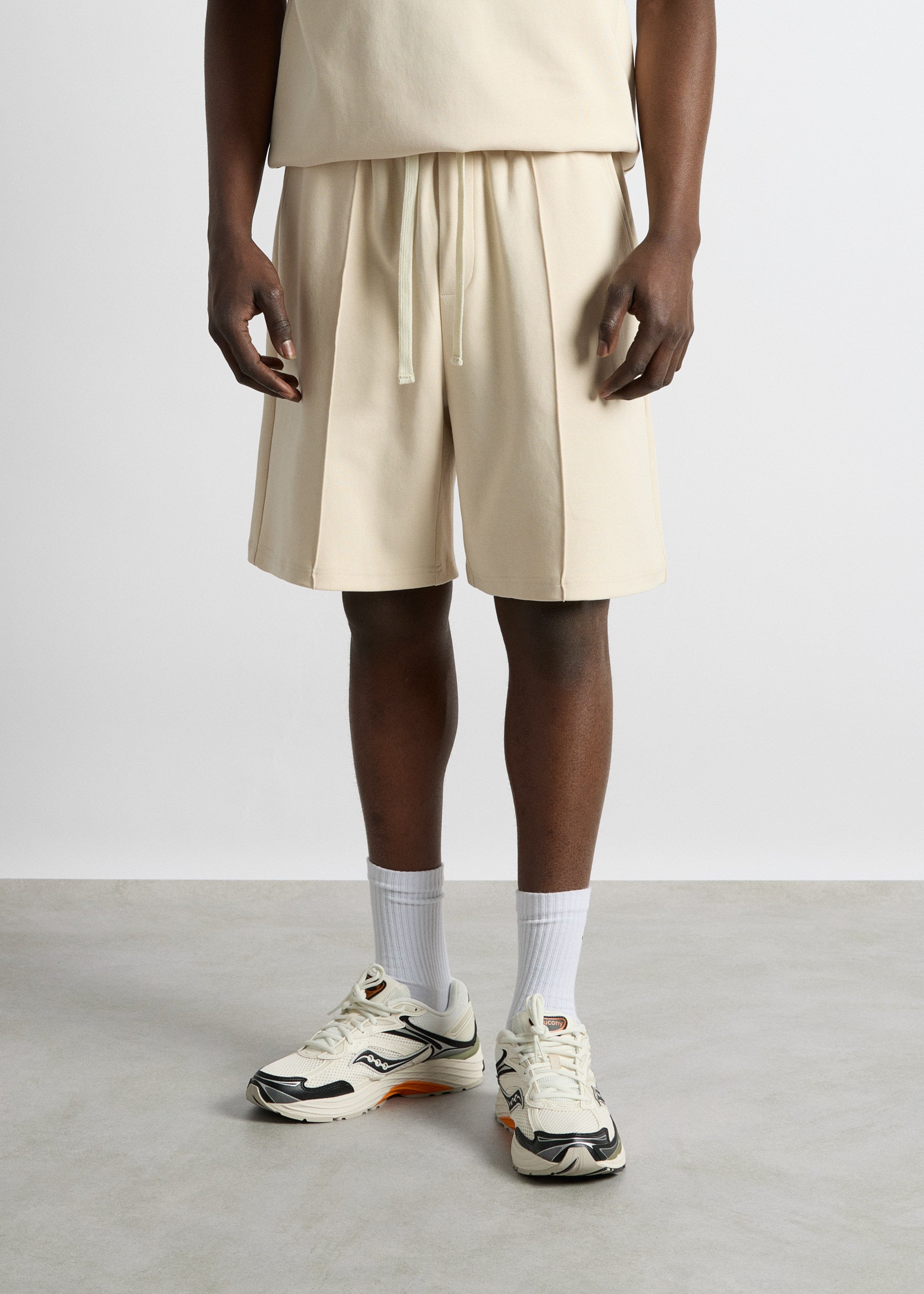 Sweatshorts with Seam
