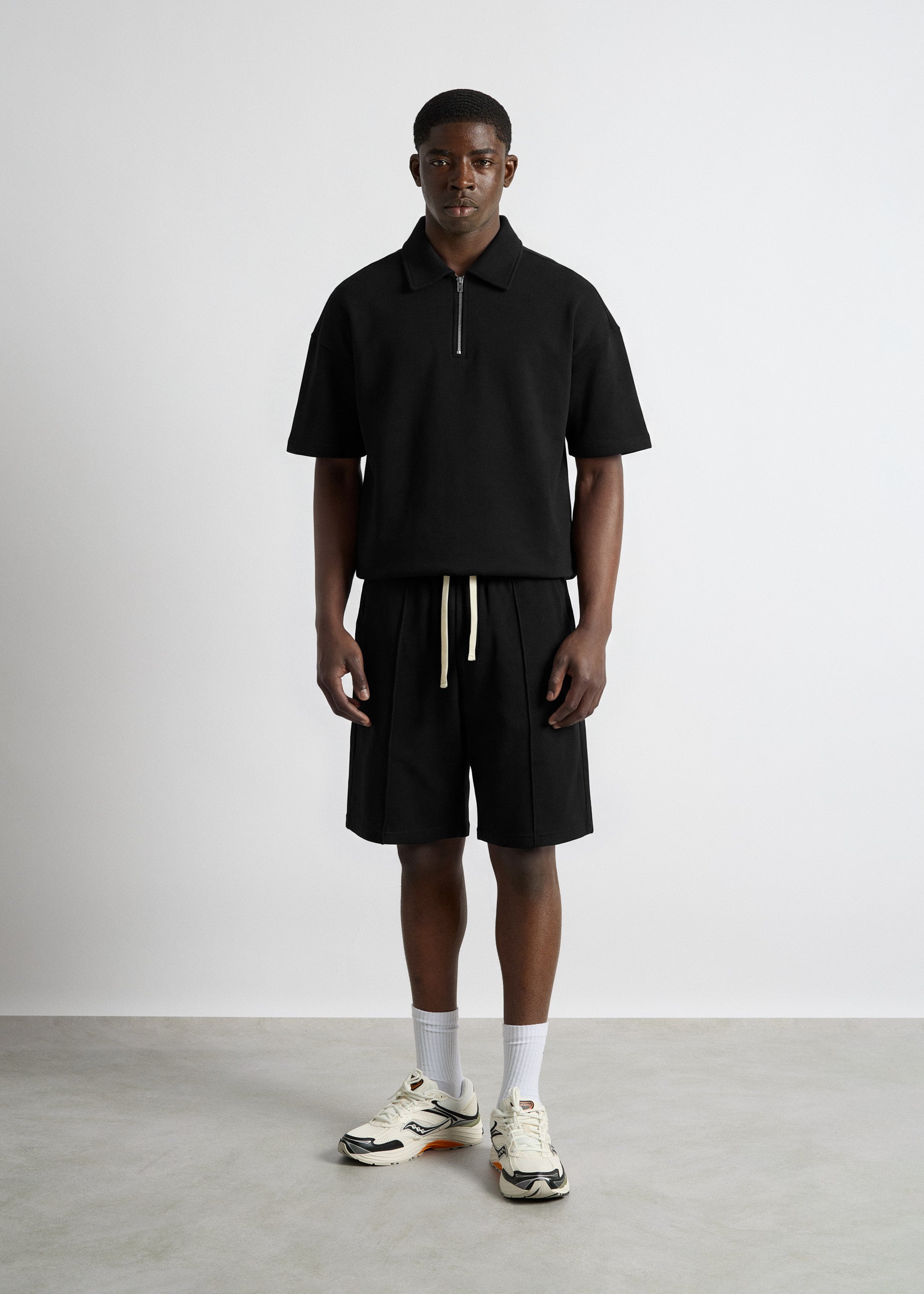 Sweatshorts with Seam