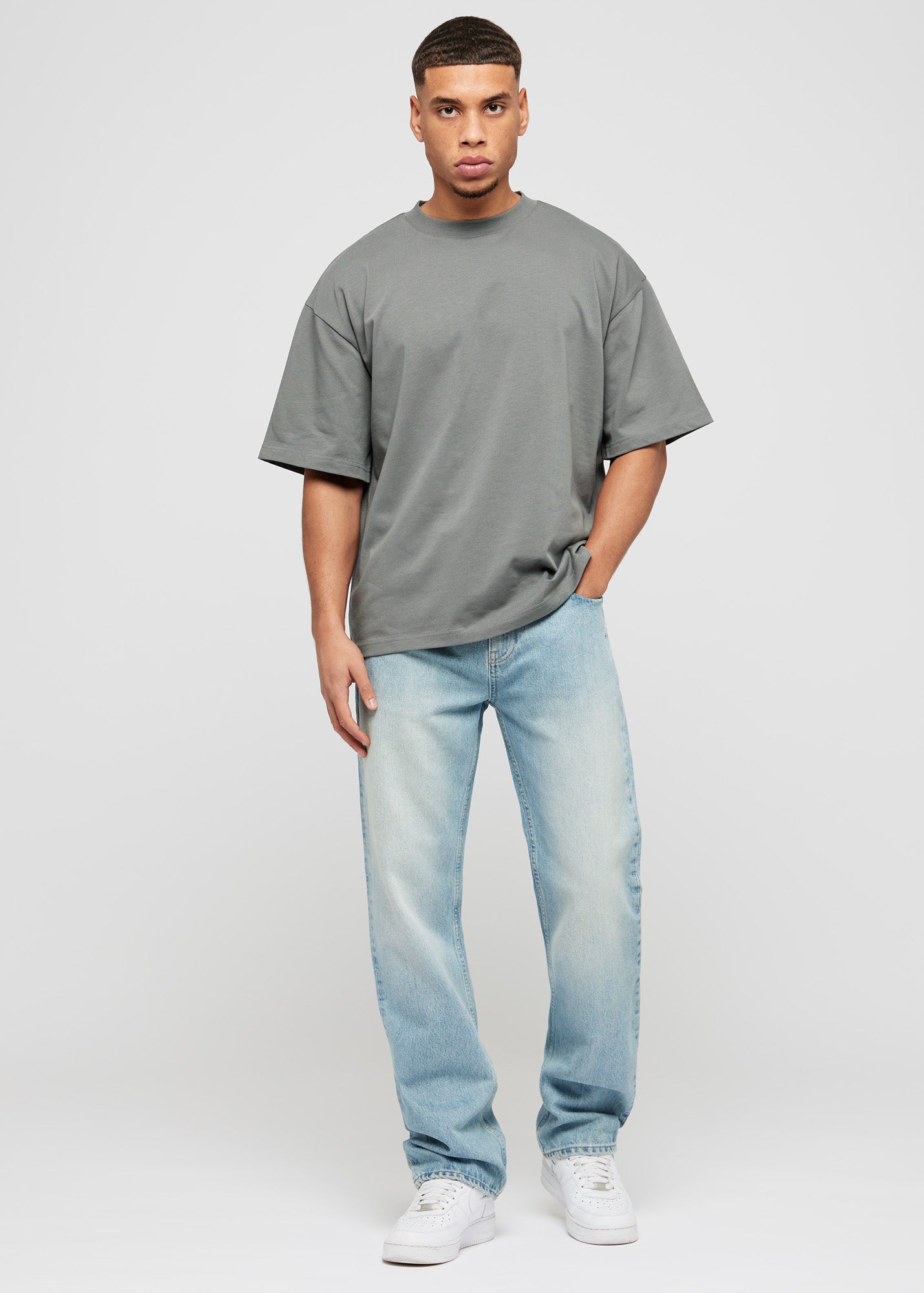 Gray basic oversized t-shirt